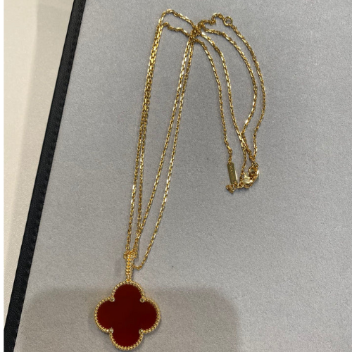 CLOVER NECKLACE GOLD CARNELIAN