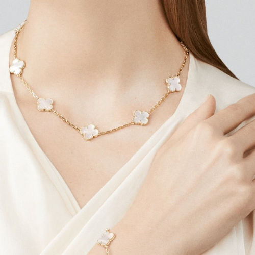 CLOVER 20 MOTIFS WHITE MOP GOLD NECKLACE